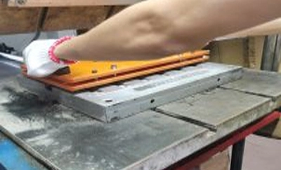 Producenci wyrobów z gumy silikonowej rozumieją trzy główne procesy formowania silikonu